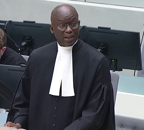 Le Procureur adjoint Mame Mandiaye Niang dans sa déclaration finale :
Mener à terme les poursuites contre M. #Saïd reste plus que jamais nécessaire pour les victimes, les communautés affectées &amp; la lutte contre l’impunité pour les crimes commis en #RCA entre avril &amp; août 2013.