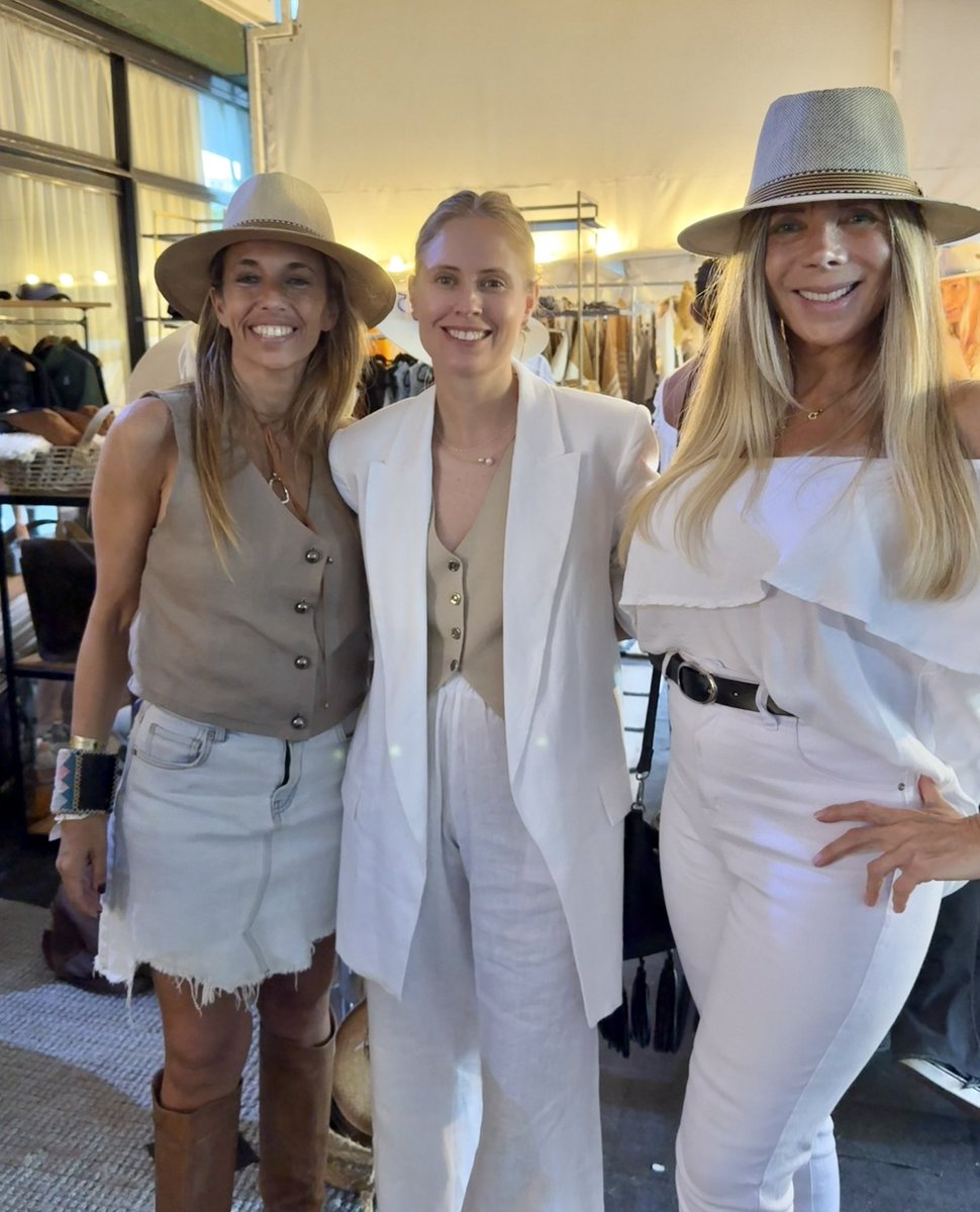 Hermosa tarde de polo en Palermo con mi hijo Javier y amigos queridos. Siempre es un disfrute compartir estos encuentros!