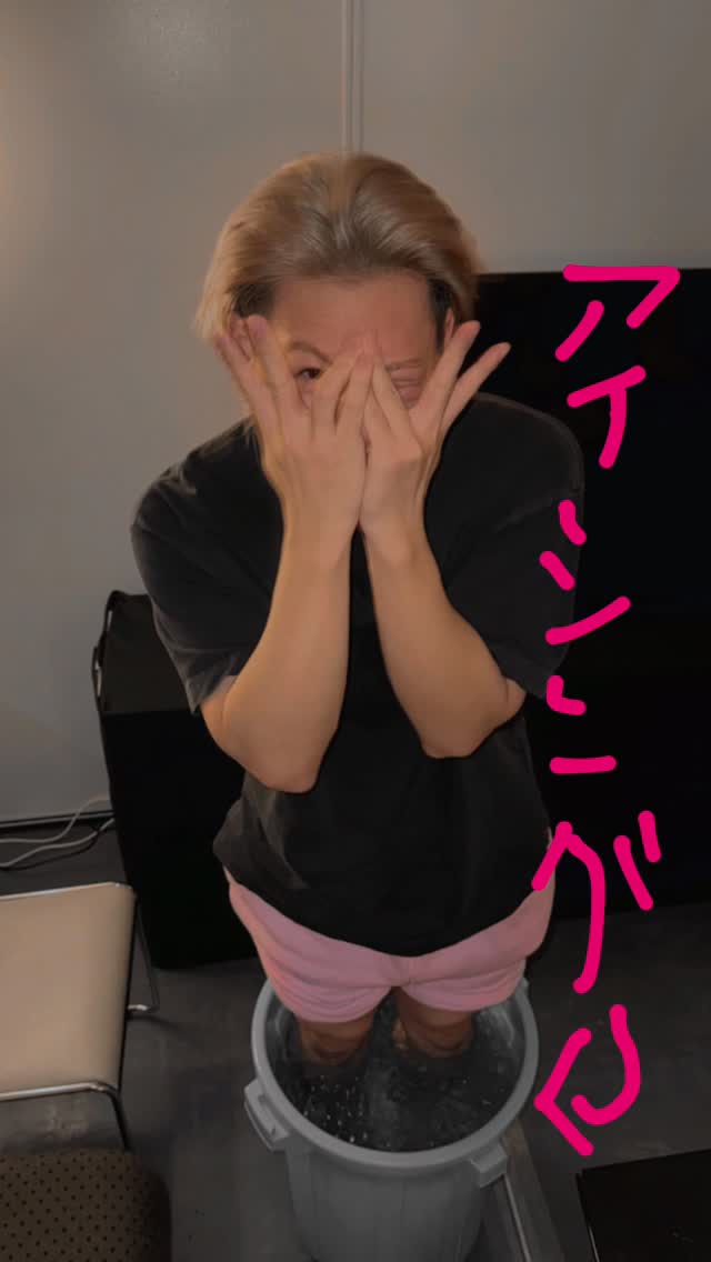 ひゃーーーなんちゃこれ
ばりかわいいいいいいいい😆
つめたいねーしょうくんー

#Niらいぶ_福岡day1
#平野紫耀_Instagramストーリー