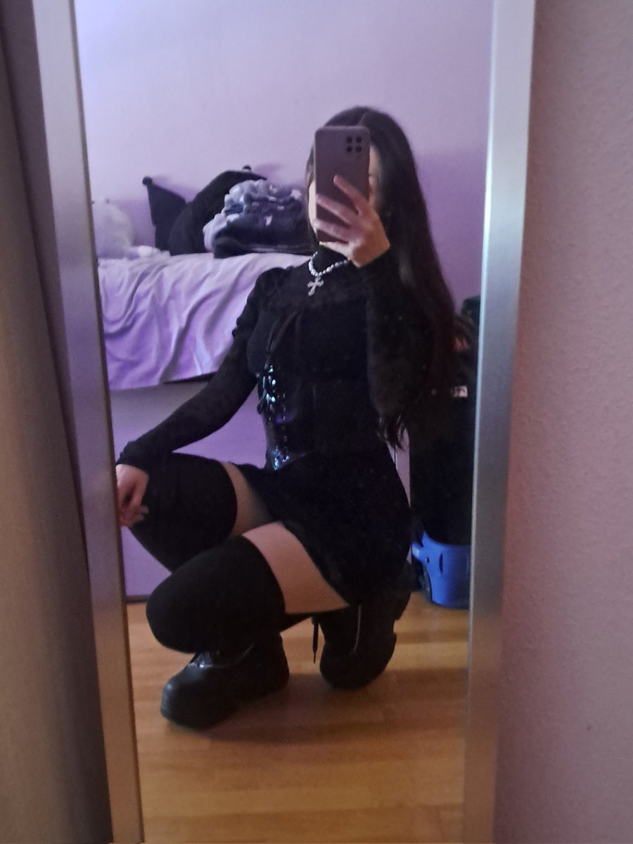 𝖘𝖆𝖗𝖆🔪♱.⋆ tweet media