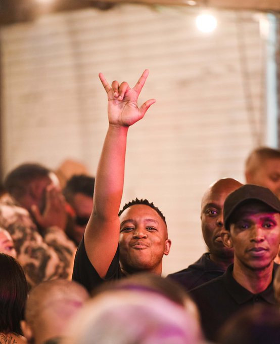 Shalauti kwa wana wote wanao luka posti zetu lakini sisi tupo kwenye post zao kila siku bila kujali 😂😂👊👊