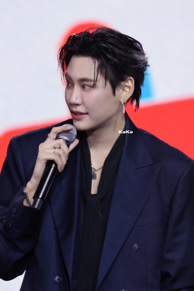 Princess0KaKa0's tweet image. 🎤🎤🎤
❤️🩵
@bb0un @Prem_space

BOUNPREM MAGIC VIBES
#GMMTV2026
#bb0un #prem_space 
 #BounPrem