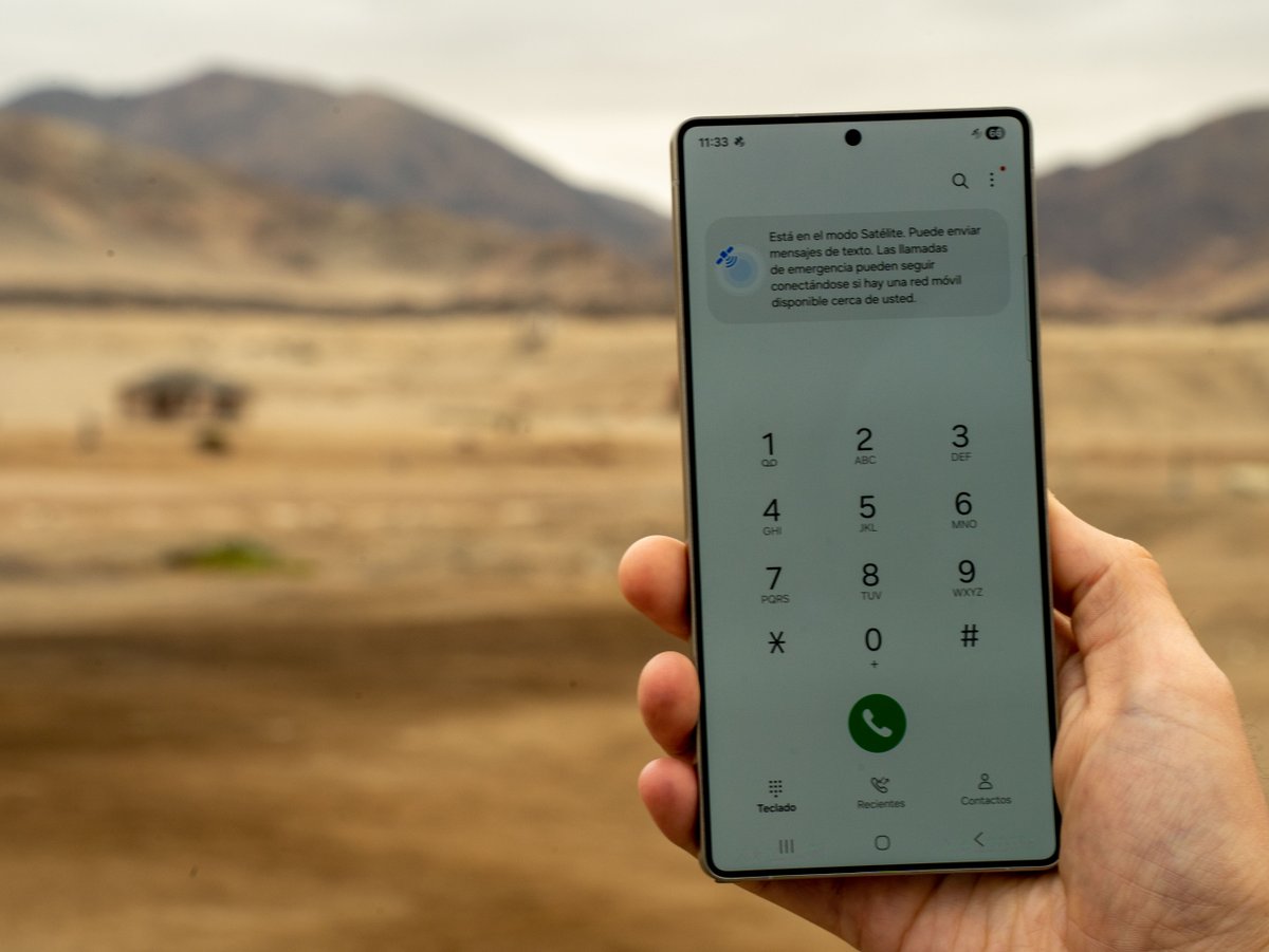 entel's tweet image. Estamos felices de lanzar comercialmente Starlink Direct to Cell. Somos el primer país de Hispanoamérica en ofrecer esta tecnología que lleva conexión vía SMS en zonas donde no hay cobertura terrestre. Gracias @Starlink de @SpaceX y al @MTTChile, por acompañarnos. 🚀