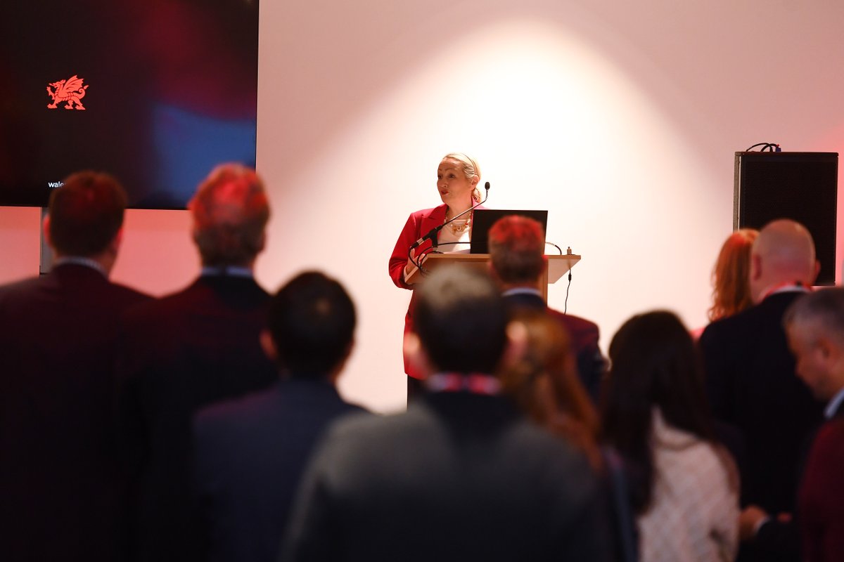 walesintheworld's tweet image. We&apos;ve invited our Honorary Consuls and Heads of Commission to #WalesTechWeek, so they can spread Wales’ tech talent across the globe 🌎

From fintech, advanced manufacturing, AI, med tech, compound semiconductors, future mobility, cyber security…Wales has you covered!