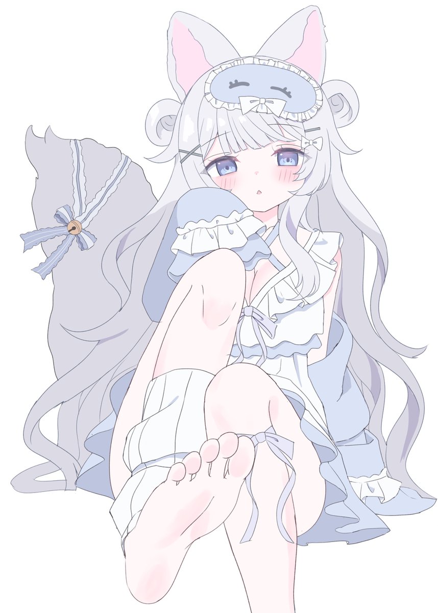 コウ tweet media