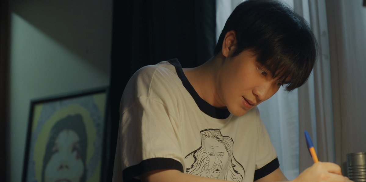 RearrangeTH's tweet image. เรื่องหัวใจมันรีเรนจ์ได้…แต่ความคิดถึงรีเซ็ตไม่ไหวจริงๆ คืนนี้ 20.30 น. อย่าลืมมาฟินด้วยกันต่อใน Rearrange TheSeries EP3 นะค้าบบ 😳💘

#RearrangeTheSeries