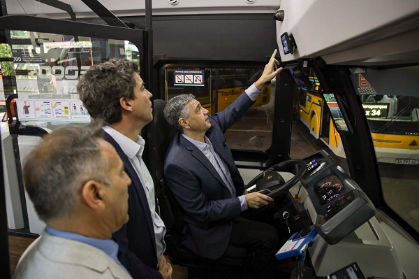 impulsobaires's tweet image. 🚍⚡ Arrancó el Trambus en Buenos Aires: menos tiempo de viaje, cero emisiones y una ciudad más conectada 🌱🏙️

👉 Línea T1: Aeroparque – Nueva Pompeya, 100% eléctrico, accesible y con tarifa integrada.

impulsobaires.com.ar/nota/323511/ar…

#Trambus #MovilidadSustentable #BuenosAires