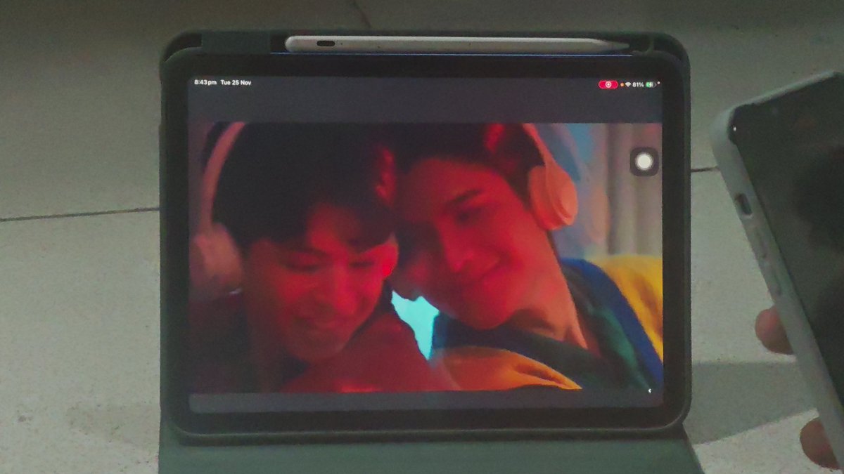 MarkOhmPH's tweet image. Are we still alive PH BABY MOMOS?! 🥳
We cannot wait for MarkOhm next year! 😘🤌🏻

Excited to see MarkOhm, SurfJava, and SaveFranc in Roommate Chaos 

MAGIC VIBES WITH MARKOHM

@SurfJavaPH

#RoommateChaos
#GMMTV2026
#mmarkpkk
#ohmtpk
#markohm

🩵💜