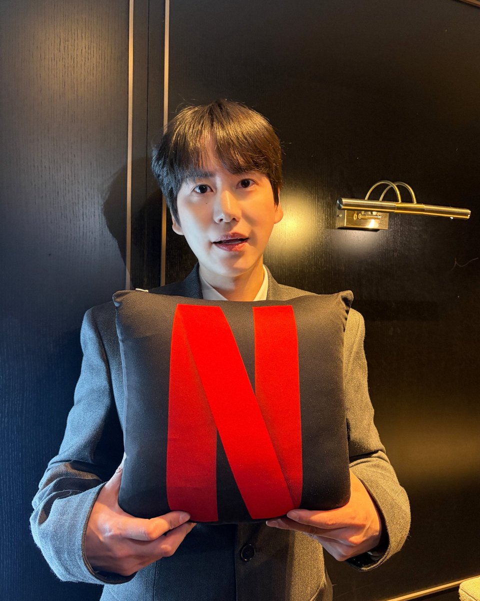 GaemGyu's tweet image. 💛

케냐 간 세끼 재밌게 보시고 계신가요~?🦛🦓🦒

#규현 #KYUHYUN
#넷플릭스 #Netflix
#케냐간세끼 #ThreeIdiotsInKenya