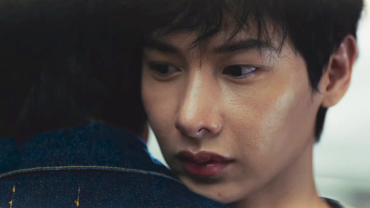 jumpapol's tweet image. “i just want to be able to smile again”
“im going to bring your smile back”
*breaks 4th wall*

THIS IS CINEMA

OFFGUN MIRACULOUS
#GMMTV2026