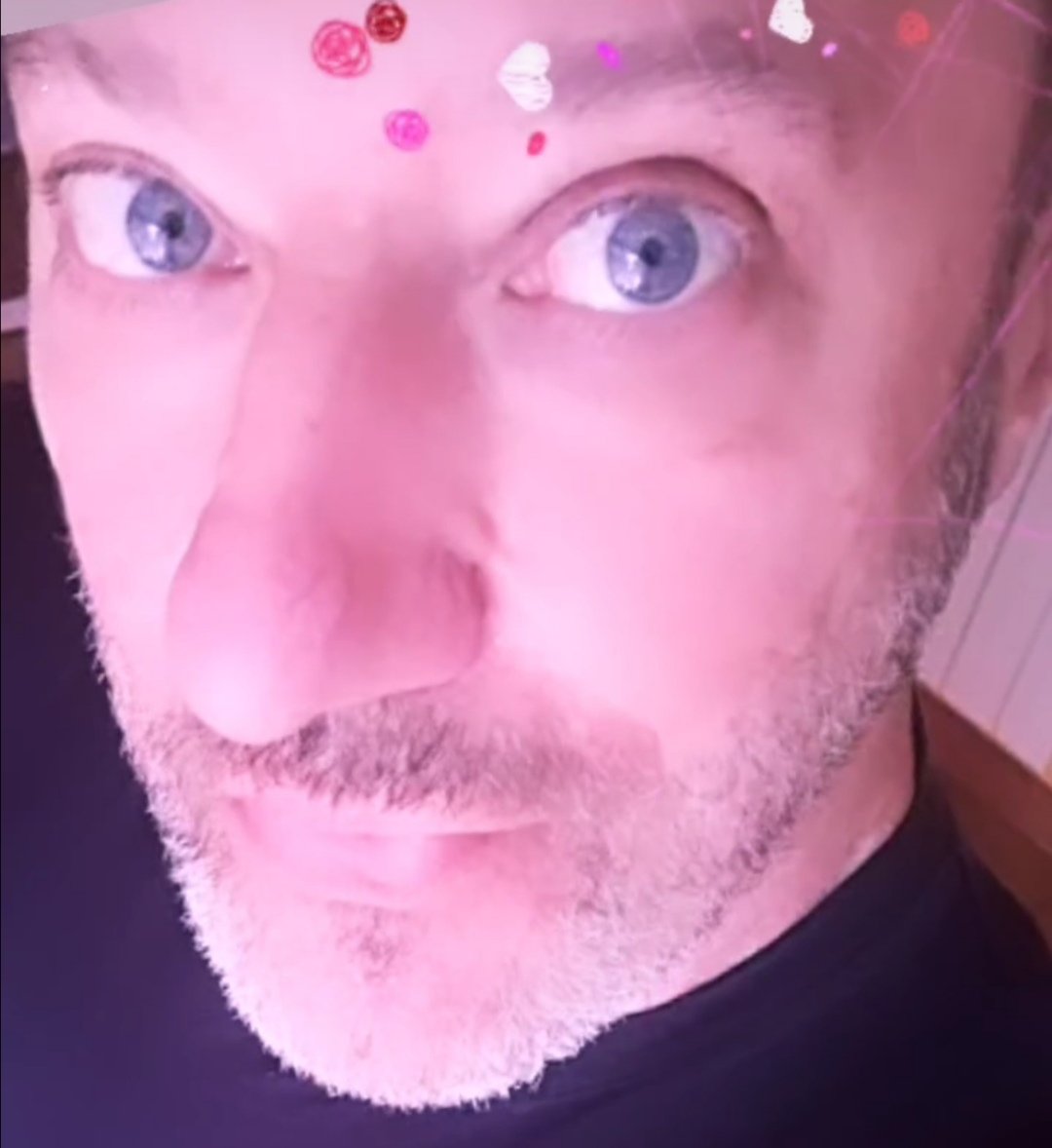 Selfie in una giornata di pioggia... Buon pomeriggio cuori di x....