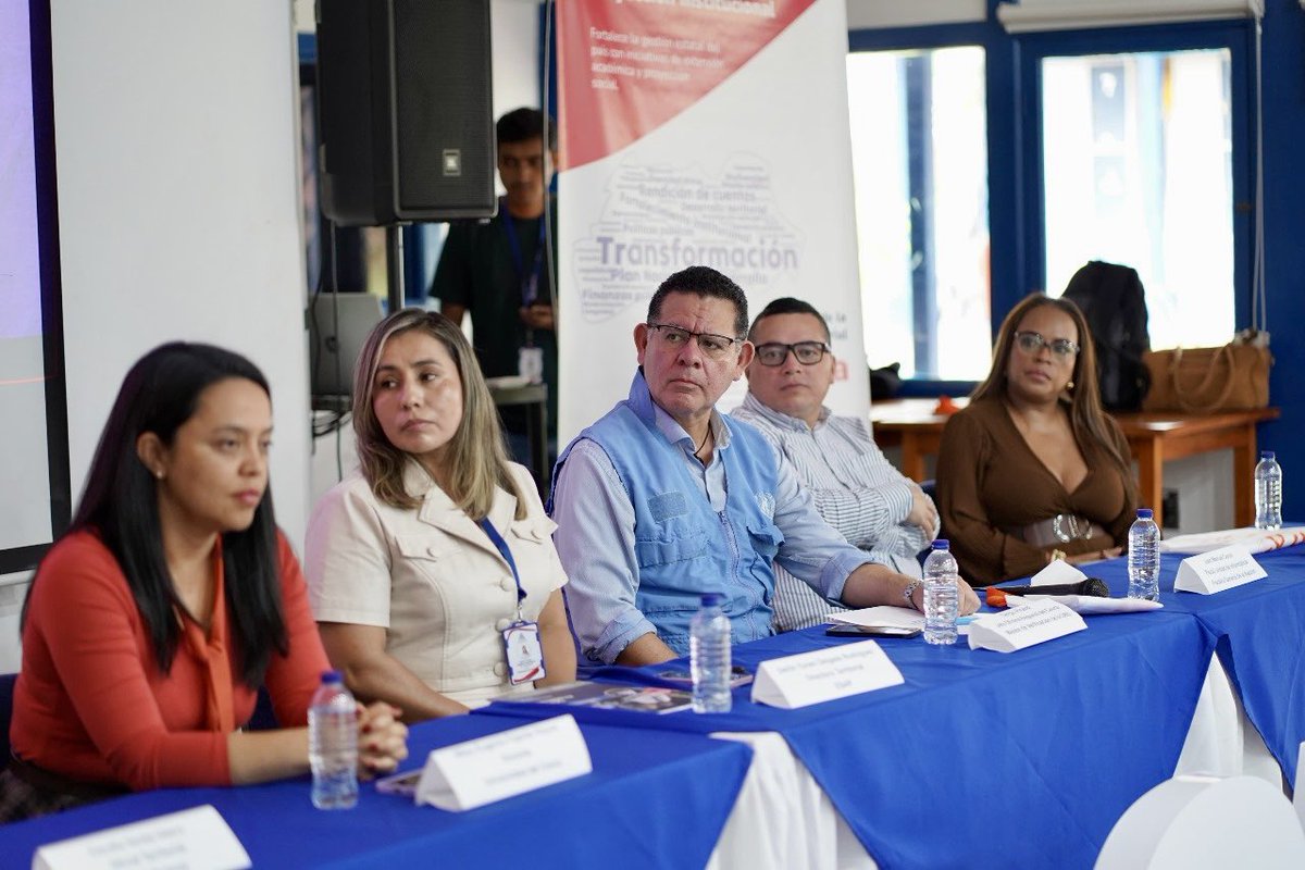MisionONUCol's tweet photo. Allí visibilizamos las múltiples formas de violencia digital y compartimos herramientas de autocuidado, resistencia y expresión para fortalecer a las lideresas y a las mujeres que ejercen roles públicos. @ONUMujeresCol @ESAPOficial

#EsViolenciaDigital #NoHayExcusa https://t.co/m81xiBHWqa