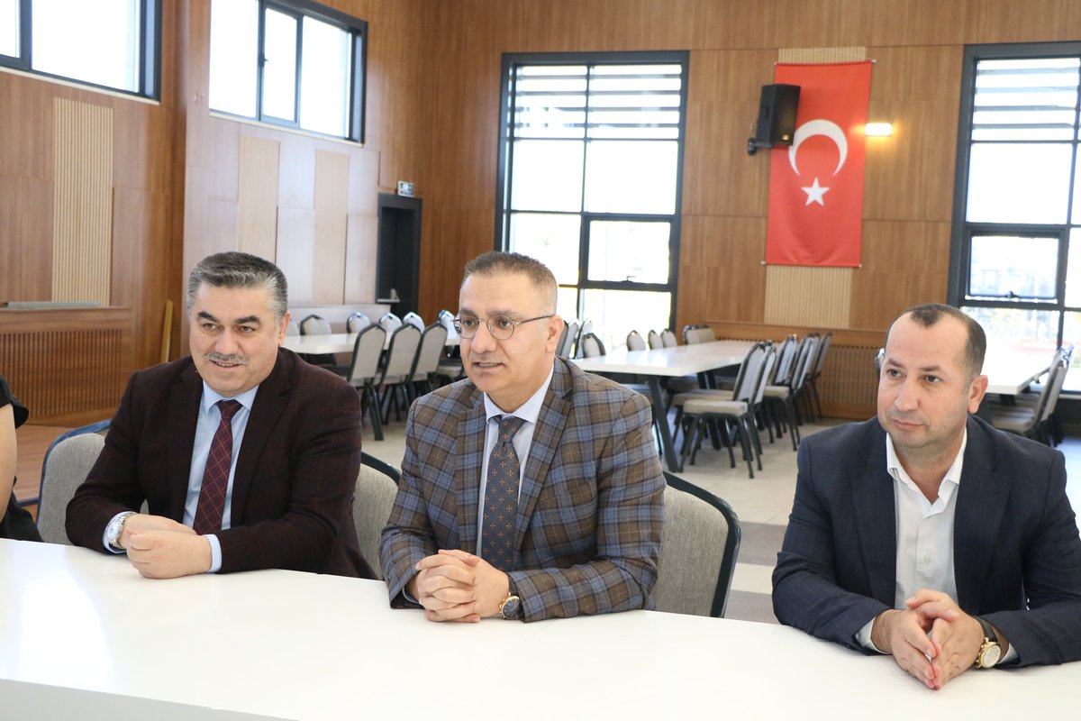 TC_sancaktepe's tweet image. 🔷️Okuma Yazma Kurslarını Başarıyla Tamamlayan Kursiyerlere Belgelerini Kaymakamımız @naifyavuz Verdi.

📌Sancaktepe Halk Eğitim Merkezi tarafından Akpınar Mahallesinde düzenlenen okuma yazma kurslarını başarıyla tamamlayan kursiyerlere belgeleri, Kaymakam Naif Yavuz tarafından…