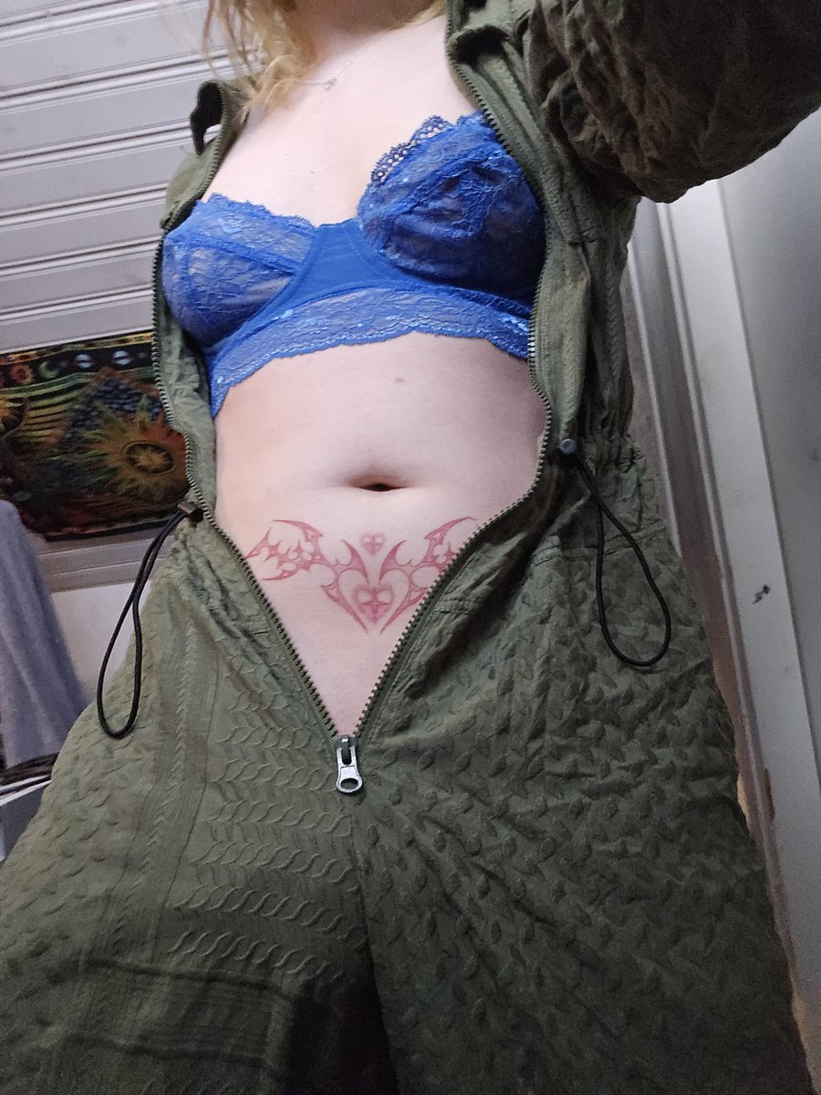 Bokhyllan01's tweet photo. some more jumpsuit pics because yall bookmarked the last post even more somehow https://t.co/9YCZGKTkv1