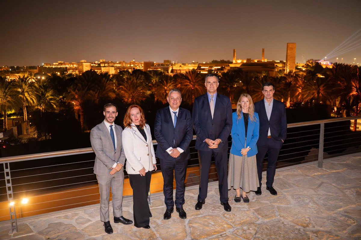 EUAmbGCC's tweet photo. EU Commissioner @JozefSikela concluded a highly productive visit #Riyadh. He delivered a keynote speech @UNIDO Global Industry Summit &amp; held fruitful meetings w/ @falibrahim, Minister of Economy and Planning &amp; @SaudiFund_CEO on strengthening cooperation &amp; sustainable development. https://t.co/nKw7aIBkPy