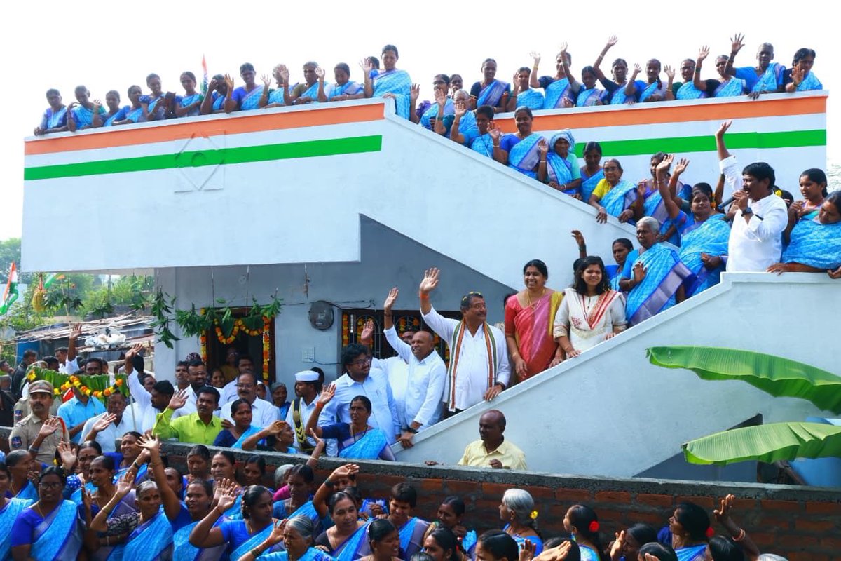 Congress model of governance👌🏻

Indiramma houses ❤️