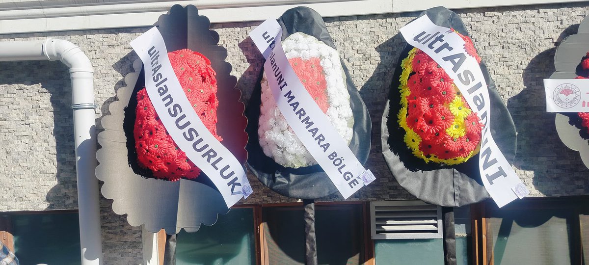 Merhum kardeşimizi son yolculuğuna uğurladık… 

Başımız sağ olsun. #ultrAslanUNI