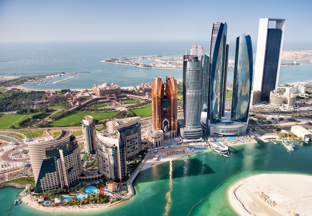 Oracle_ME's tweet image. نقوم بتوسيع مركزنا السحابي في أبو ظبي من خلال إطلاق أول مجموعة سحابية فائقة من بنيةOracle  التحتية OCI مدعومة بمعالجات NVIDIA Blackwell في الشرق الأوسط.
social.ora.cl/60187W0WY

@nvidia @NVIDIAME