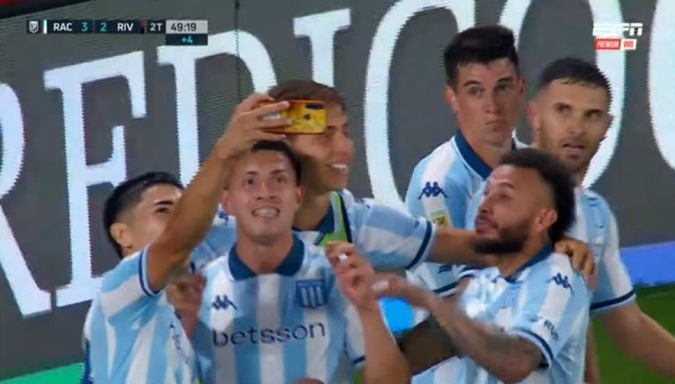 BUEN DÍA SOLO SI ESTÁS EN CUARTOS.