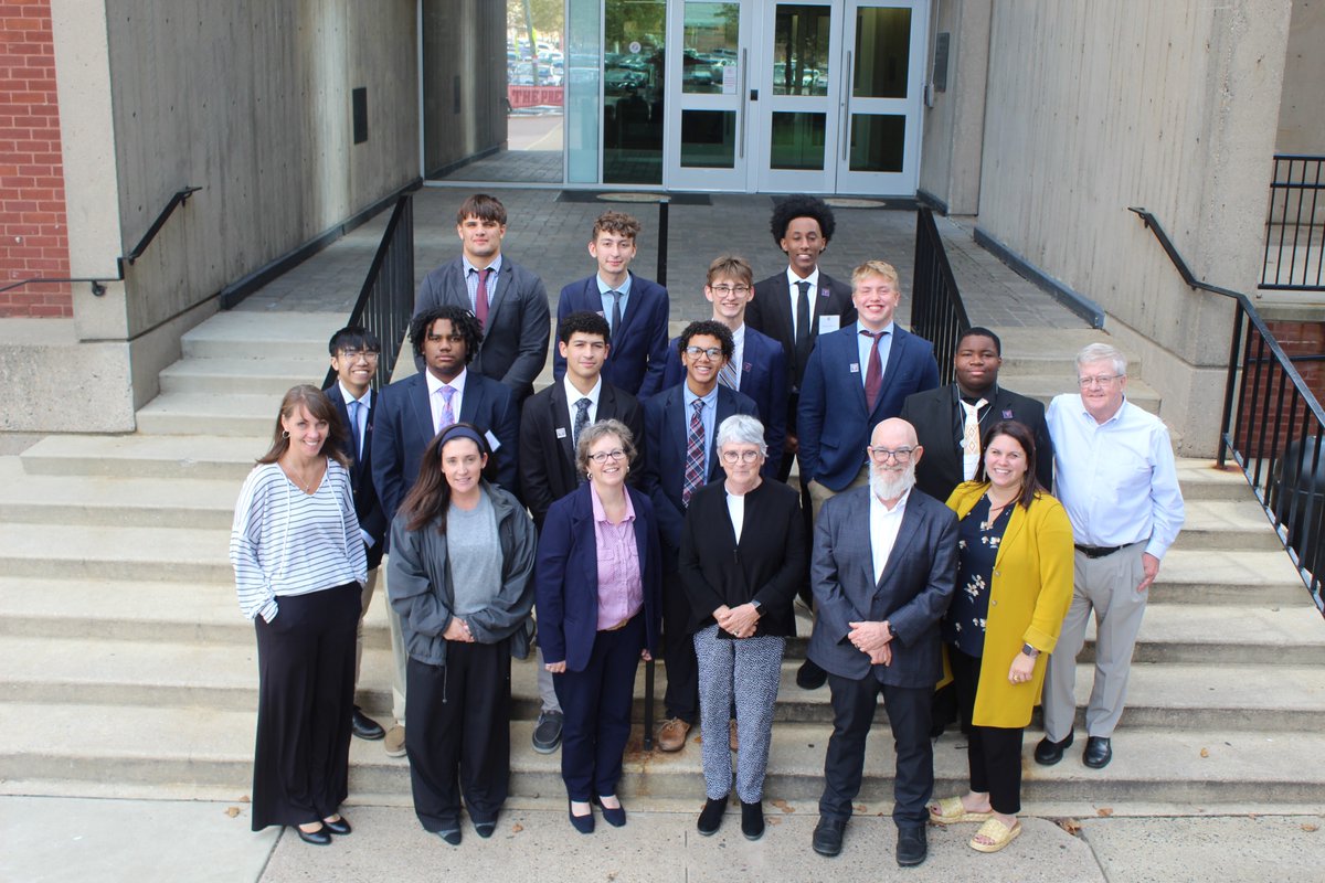 TheHowleyFdn's tweet image. Our visit to @SJPREP offered a glimpse into a community that treats education as a calling. The conversations with Howley Scholars revealed more than ambition—they revealed character in formation. It’s the kind of formation that stays with you far beyond high school!