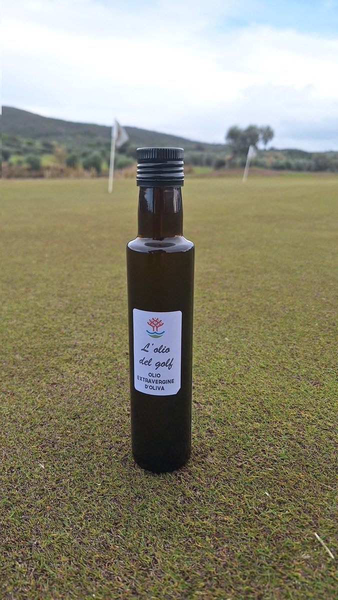 boni_golf's tweet image. At Riva Toscana Golf Resort olive trees aren’t just part of the #landscape — they also produce the club’s own Golf #oliveoil, a unique expression of the #territory.
#Tradition #sustainability and #innovation blend seamlessly here.
#GolfIndustry #Tuscany @sustainablegolf #olives