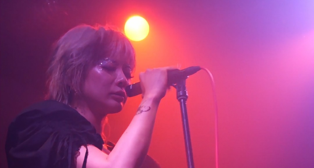 gingatime555's tweet photo. Loveless のアルバム
『Labyrection』リリース記念ライヴ

言葉にならない���らいに狂っていて、
最高でした！！！👏🌹🪽🔥💥⚡

改めて、アルバム発売おめでとうございます😄💿💎✨

#Loveless
#Labyrection
#北出菜奈 #NANAKITADE https://t.co/yAvrVI8hPk