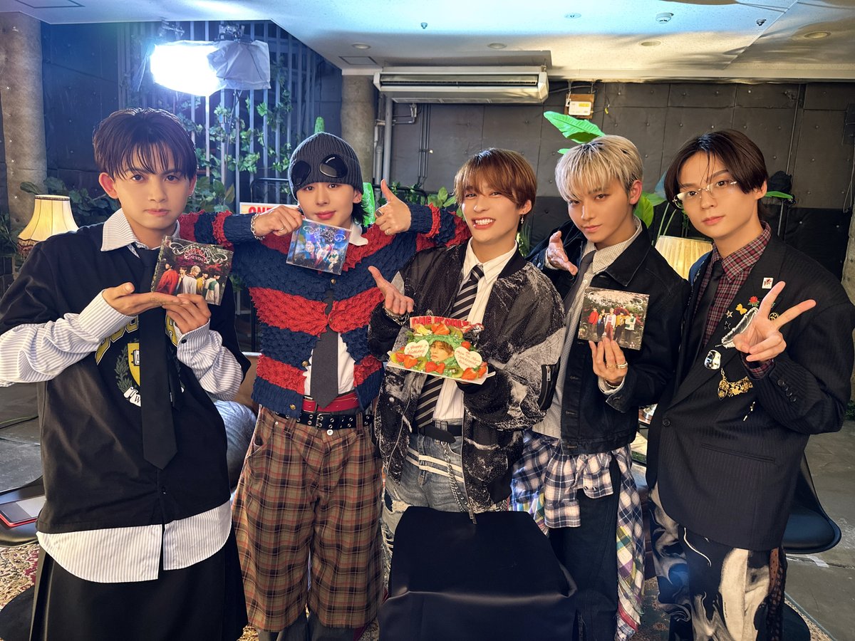 onenonly_tokyo's tweet image. ＼ ありがとうございました ／

『いざ！ワンエンとAMZONIAの奥地へ』
をご覧いただいた皆さまありがとうございました🦋

わちゃわちゃしながらメジャー1stアルバム「AMAZONIA」の魅了をたくさんお届けしました😊

アーカイブ配信はこちら⚡️
🔗youtube.com/live/O8kpNOINE……