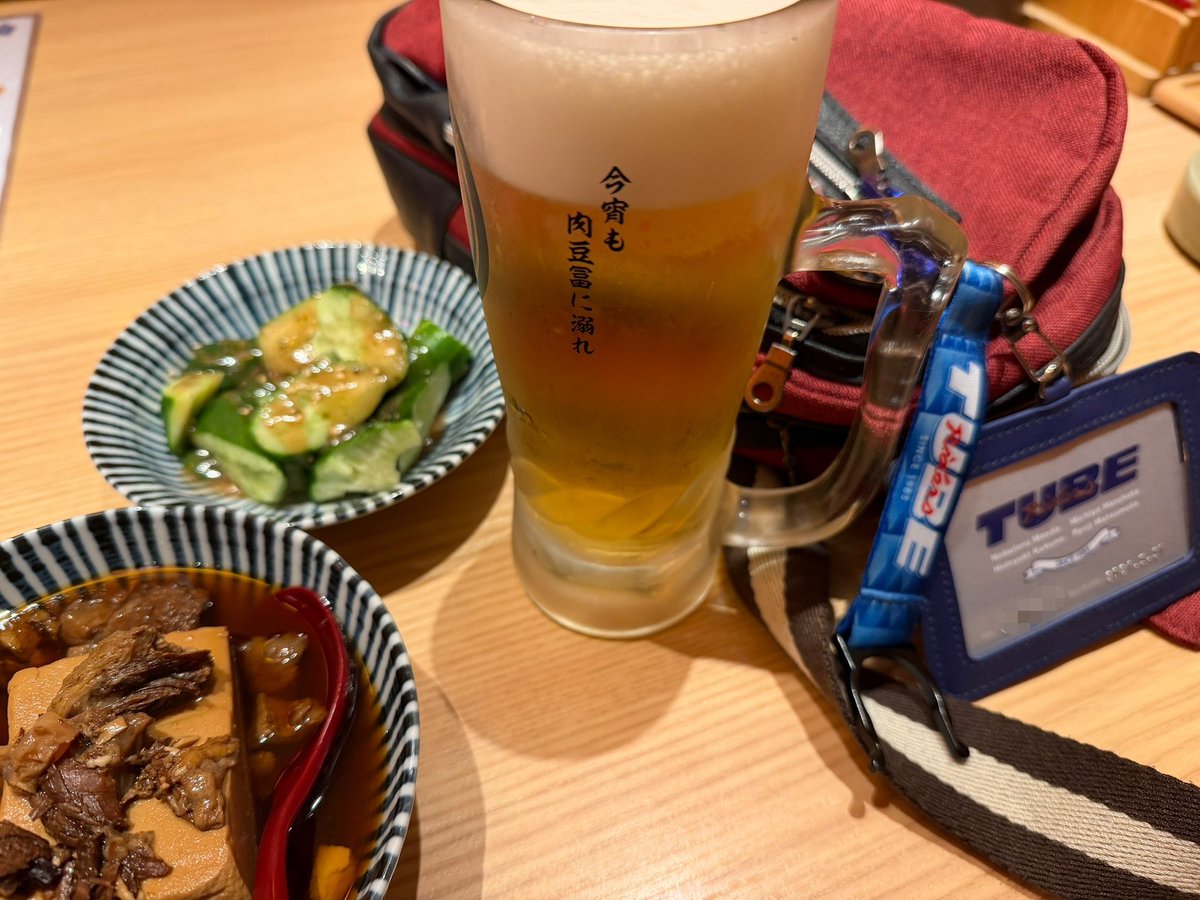 SUBARU_B4_WRL's tweet photo. 最寄りの駅前の居酒屋🏮🍺で乾杯
😂🎤🙌🎸LIVEお疲れ様でした
#keeponsailing
#TUBE https://t.co/x4Lpusawhq