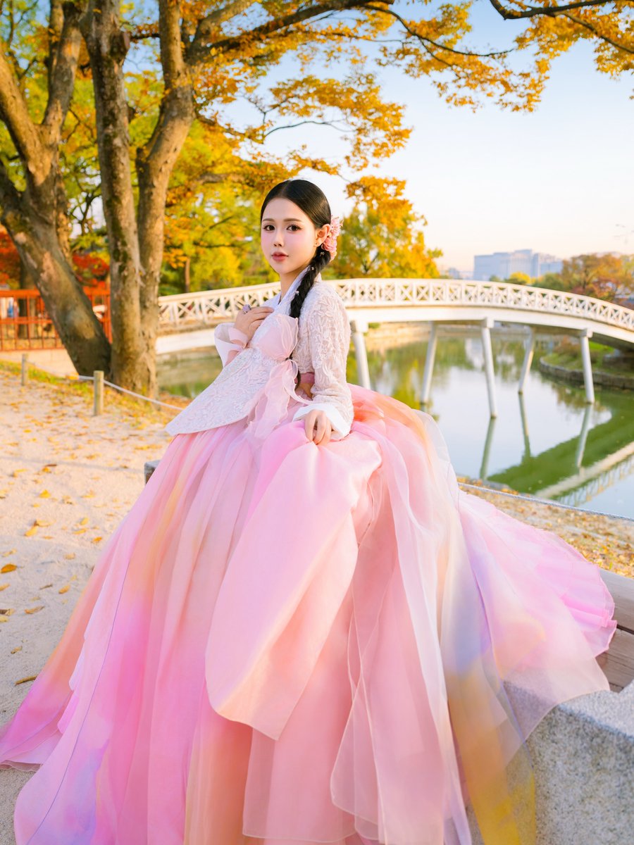 genesis162002's tweet photo. À nhon xê ô 👸🏻 https://t.co/P8udpFG9dw