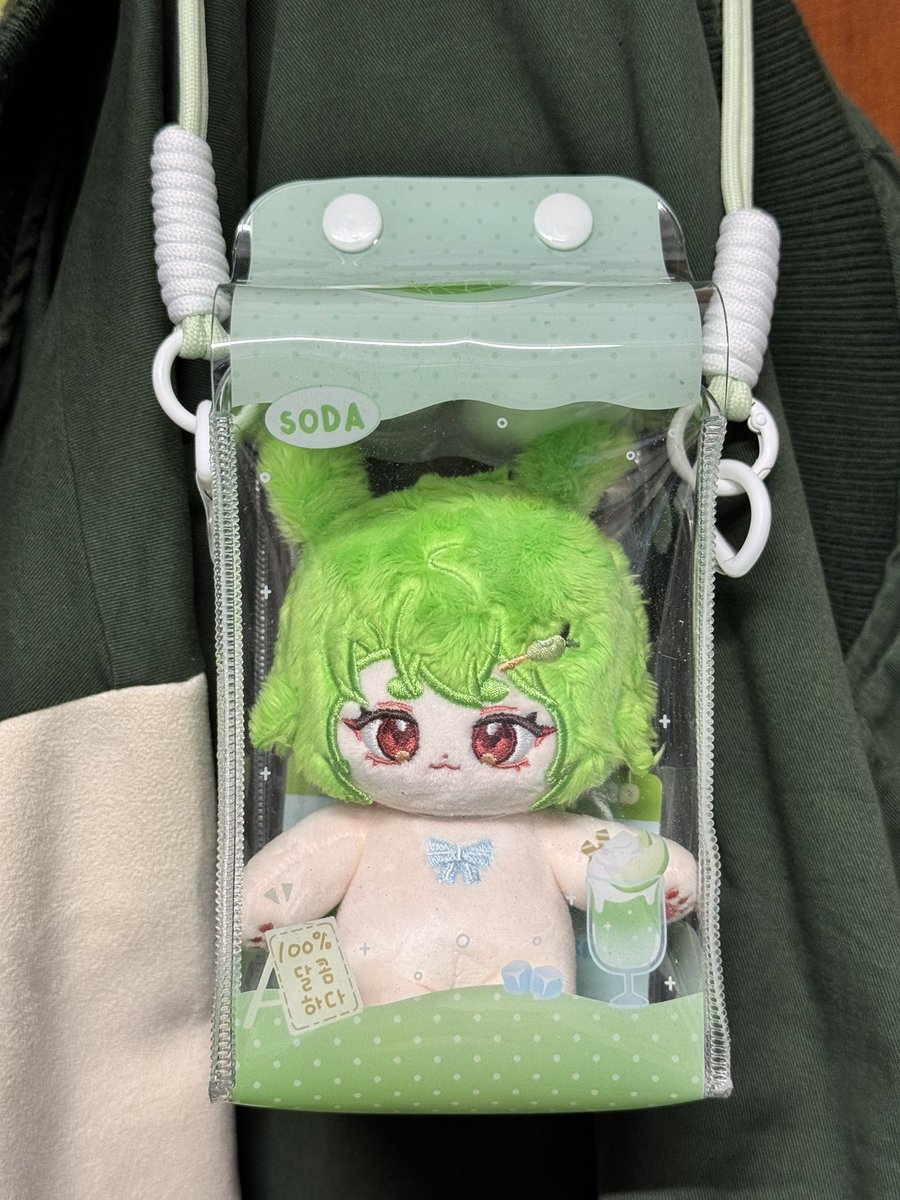 好耶～
宇宙可愛的狗狗來啦～
之前買的Soda娃包好適合喔💚
 #古小琳地球冒險