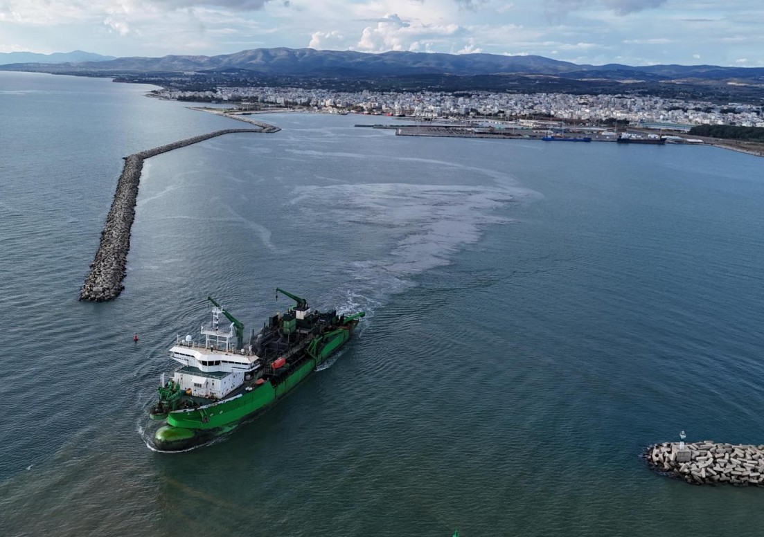 #DEME conducts #dredging work in Port of #Alexandroupolis

dredgingtoday.com/2025/11/25/dem…