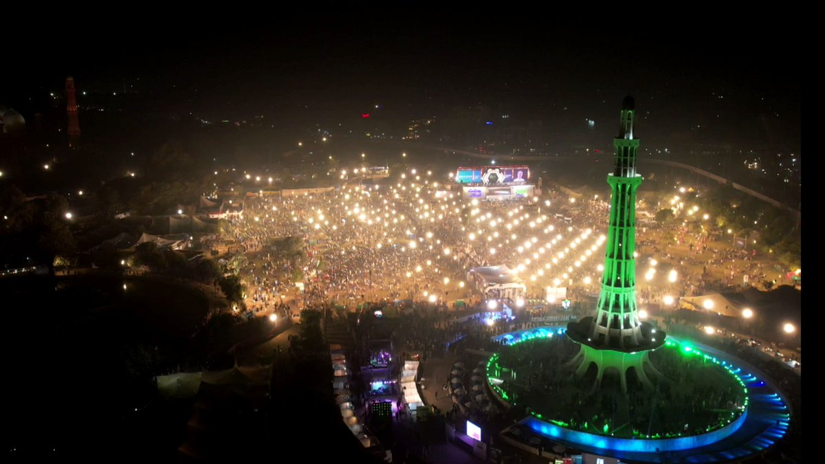 JIwomenKarachi's tweet image. پورے پاکستان سے لاکھوں نوجوانوں ،مرد و خواتین اور بچوں نے اجتماع عام میں شریک ہوکر موجودہ نظام سے بیزاری کا اظہار کرکے  اس کو بدلنے کا عزم کیا 

#اجتماع_عام_شکریہ_پاکستان
#BadalDoNizam