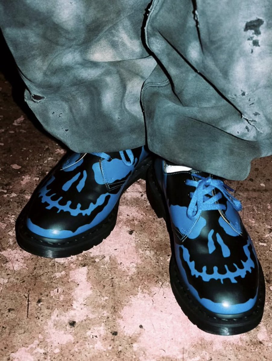 ComplexStyle's tweet image. Supreme &amp;amp; Dr. Martens unveil a new collab
on the 1461 3-Eye Shoe