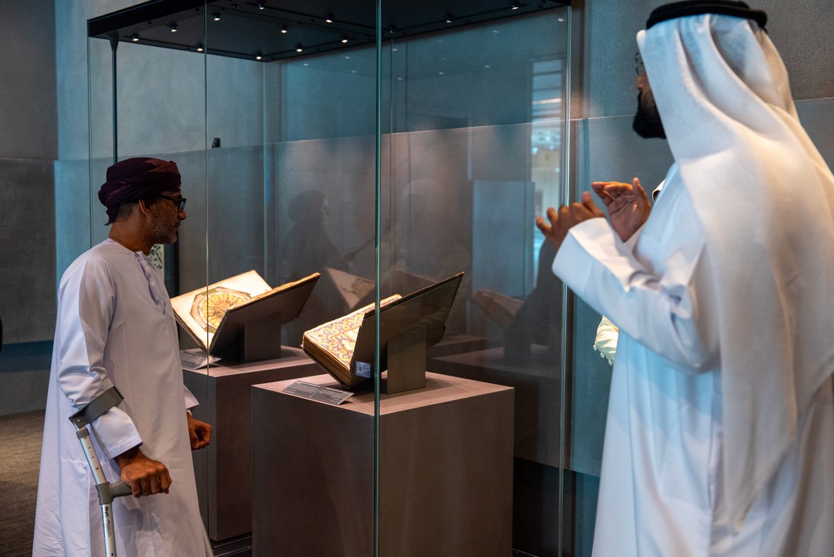 رحّبت مكتبة محمد بن راشد بوفد مبادرة "شغف"، وهي مبادرة ثقافية معتمدة من وزارة الثقافة والرياضة والشباب بسلطنة عمان، وذلك ضمن برنامج الزيارات الدولية التي تستضيفها المكتبة لتعزيز جسور التعاون الثقافي والمعرفي. وقد اطّلع الوفد على مرافق المكتبة المتنوعة وخدماتها المبتكرة، كما جرى