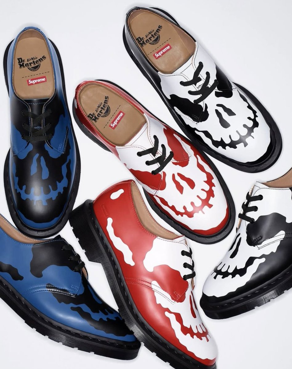 ComplexStyle's tweet image. Supreme &amp;amp; Dr. Martens unveil a new collab
on the 1461 3-Eye Shoe