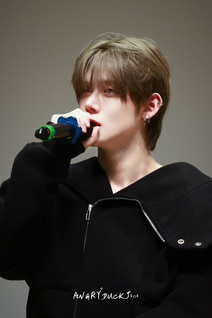 angryduckJ's tweet photo. 251125  k4
#투모로우바이투게더    #TXT   
#연준 #YEONJUN 
#TOMORROW_X_TOGETHER https://t.co/4RWSgZ55sD