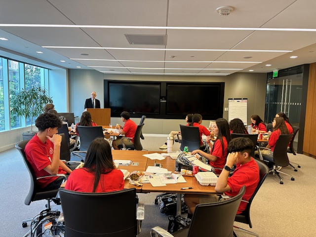 AAMCtoday's tweet image. Honoring #NativeAmericanHeritageMonth by celebrating the National Native American Youth Initiative hosted by @aaipdocs, @BrighamWomens&apos; FLIP program, &amp;amp; the Harvard Humanitarian Initiative. AAMC hosted 14 scholars this summer for a day of learning about pathways to medicine.