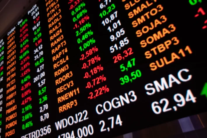 ae_broadcast's tweet image. Apesar de recordes do Ibovespa, otimismo ainda está contido e há espaço para mais altas

👉🏻bit.ly/3KkiStE

📷Adobe Stock