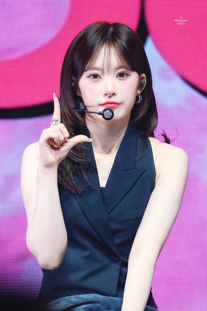 Salvation_Star_'s tweet photo. 251125 HQ

LOVE💗

#리센느 #RESCENE
#리브 #LIV #リブ https://t.co/qbRl5gx72K