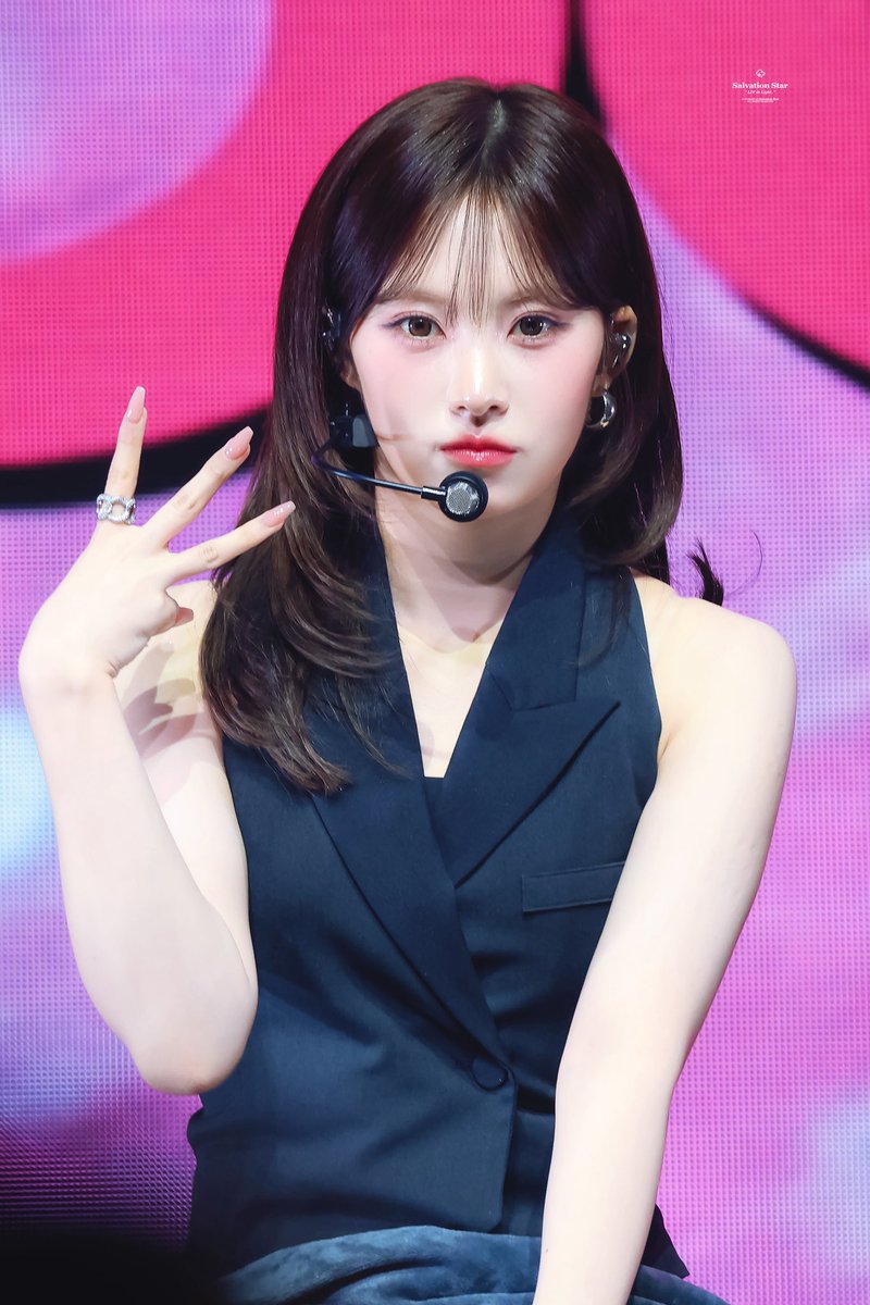Salvation_Star_'s tweet photo. 251125 HQ

LOVE💗

#리센느 #RESCENE
#리브 #LIV #リブ https://t.co/qbRl5gx72K