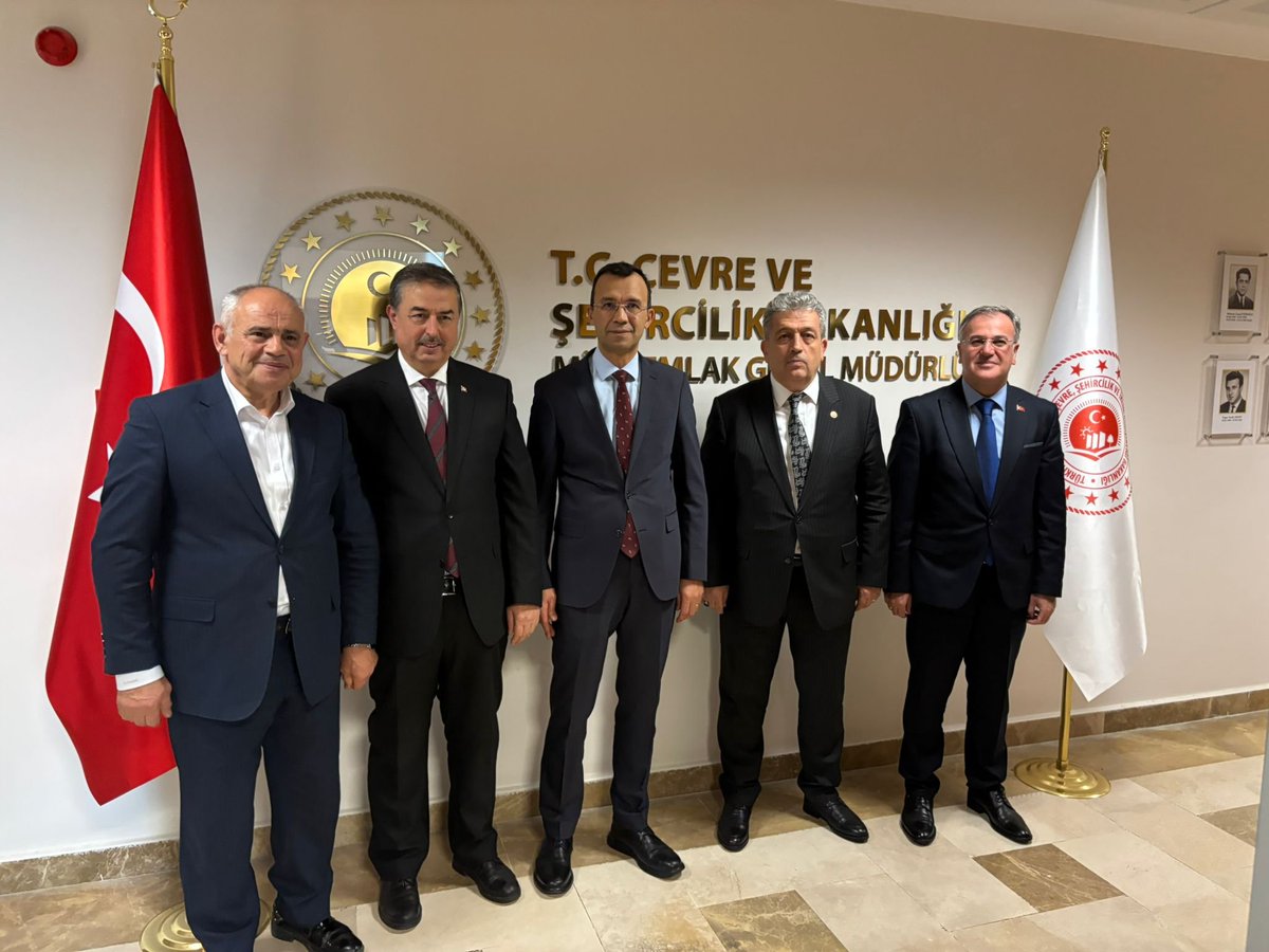 Milli Emlak Genel Müdürü Sayın Veli Tunçez’i ziyaret ederek ilçelerimizle ilgili önemli istişarelerde bulunduk.

Ziyaretimizi;
📌 Yeşilhisar Belediye Başkanımız Sayın Halit Taşyapan,
📌 Yahyalı Belediye Başkanımız Sayın Esat Öztürk,
📌 Hacılar Belediye Başkanımız Sayın Bilal