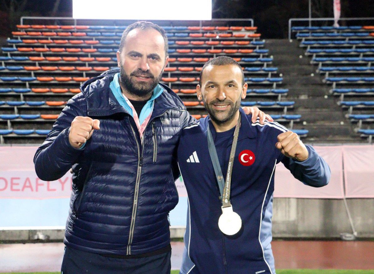 Türkiye Futbol Federasyonu'nun "Türkiye Futbol Oynuyor" projesi kapsamında desteklediği İşitme Engelliler Spor Federasyonu bünyesindeki İşitme Engelliler Erkek Futbol Millî Takımımız, Olimpiyat şampiyonu oldu. 

Millîler, Japonya'da düzenlenen 25. İşitme Engelliler Yaz Olimpiyat