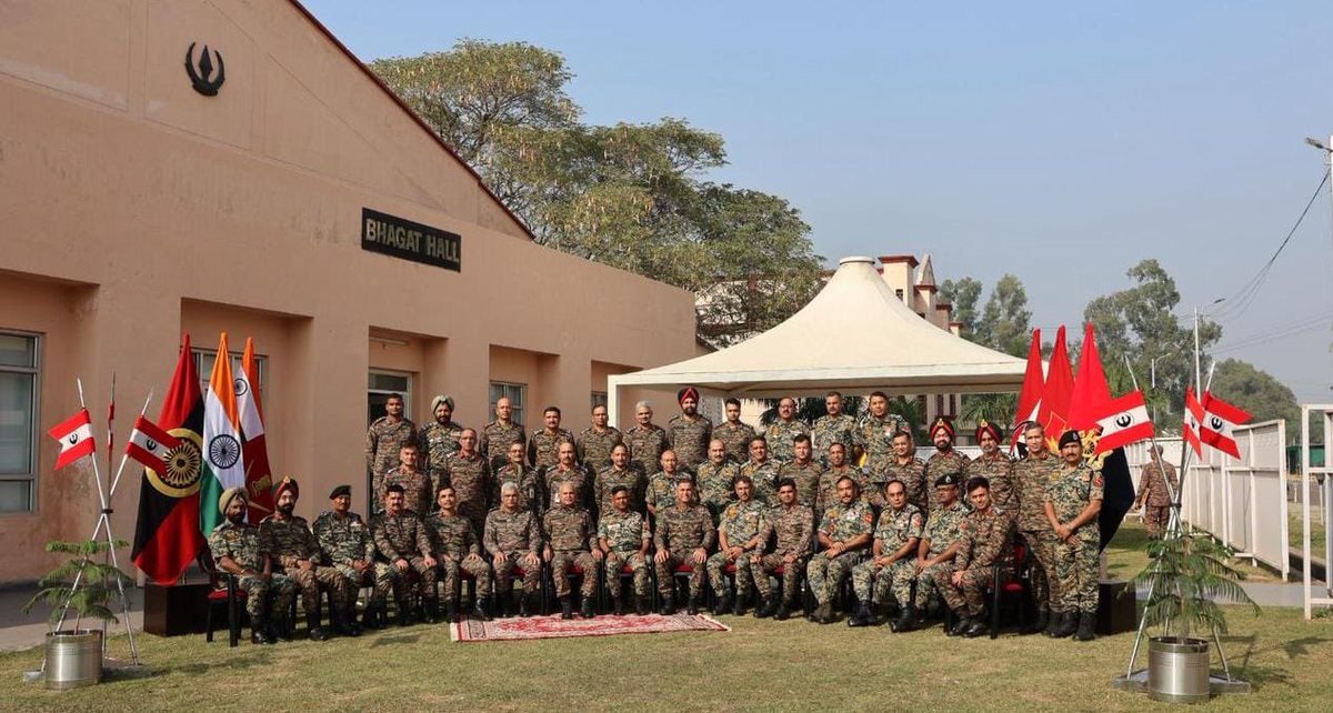 VajraCorps_IA's tweet image. #DefendersOfPunjab | #SynergyAndIntegration | #SynergyConference

United in Purpose &amp;amp; Unmatched in Resolve.

#VajraCorps &amp;amp; BSF #PunjabFrontier came together in Transformative Synergy — Strengthening Cordination, Enhancing Preparedness and Reaffirming our Shared Commitment to