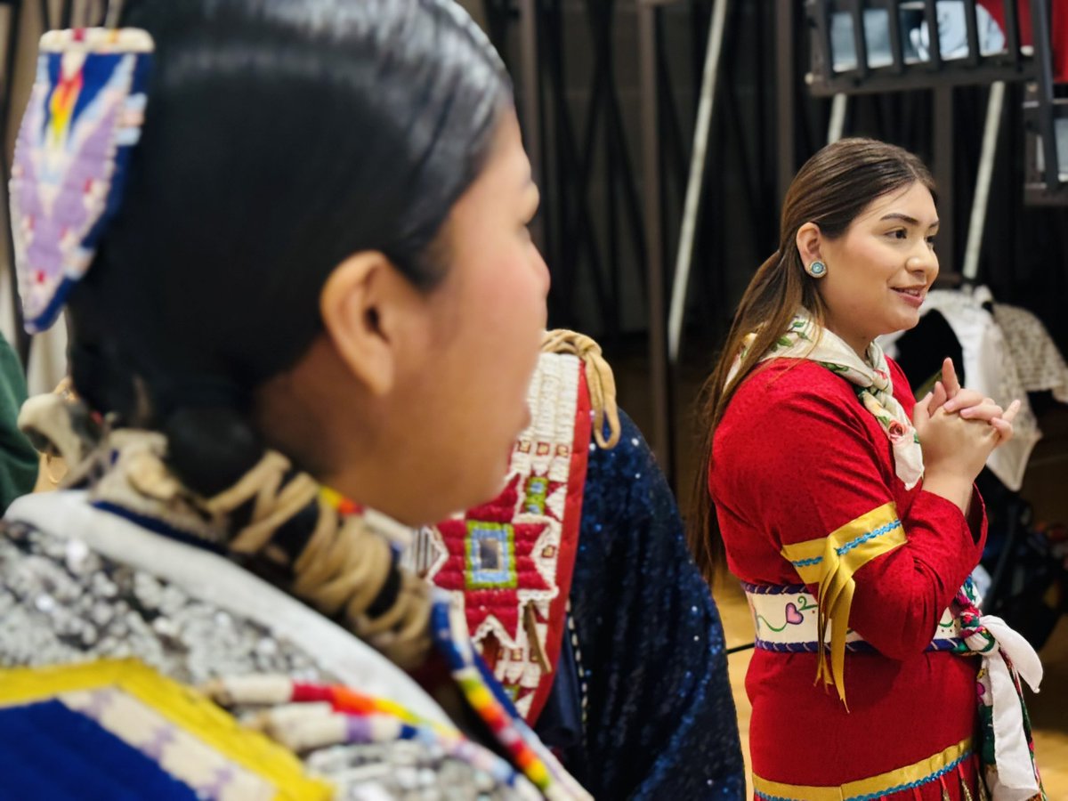 ShakopeeSchools's tweet image. “For native students like us, seeing our culture, languages and traditions represented helps us feel proud of who we are.”
🎥Watch last week’s #NativePride #shakopeeschools event on demand here: shakopeesabers.com/live thanks to @SabersLive #saberpride
