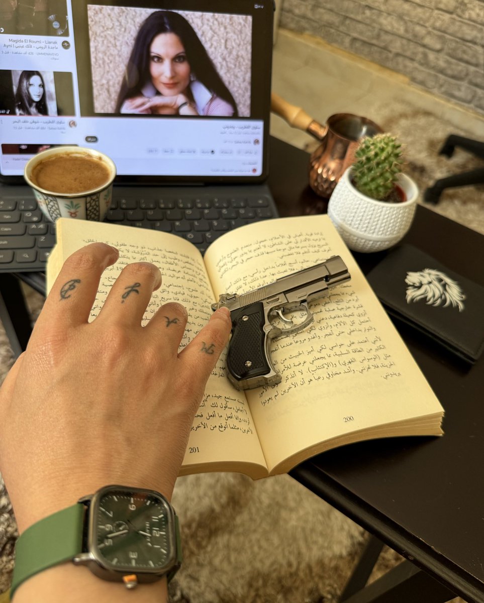 Mj25610's tweet photo. احفظ ماء وجهك ولا تدّعي المعرفة الكاملة بأحد -حتى لو آمنت فعلًا بذلك- فالإنسان تسيّره الظروف، وما عهدته من شخص بالأمس قد يغدو سرابًا اليوم https://t.co/HvCLbR7J46
