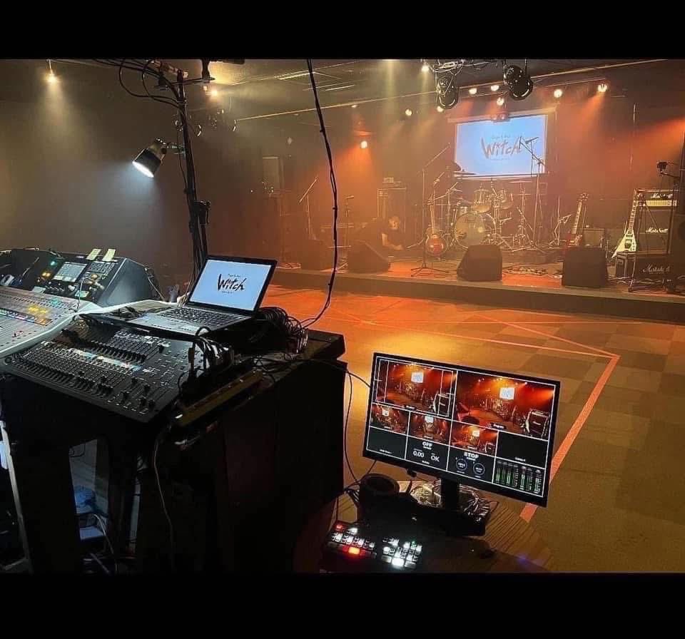 BarGigs's tweet photo. Aegis Vol.4

2025.12.13(sat)

Open16:30 Start17:00

@Gigs&amp;Bar Witch

TICKET ¥2000（要1D別500円）

-act-
あらん・ころん
Hana to Spice
ザ★ひじきズ
金澤陽介
THA LST SUNS
Earthians, no fall
The Empire

#秋田県
#能代
#柳町
#GigsBarWitch
#ライブハウス https://t.co/4ATrxwA3Ik