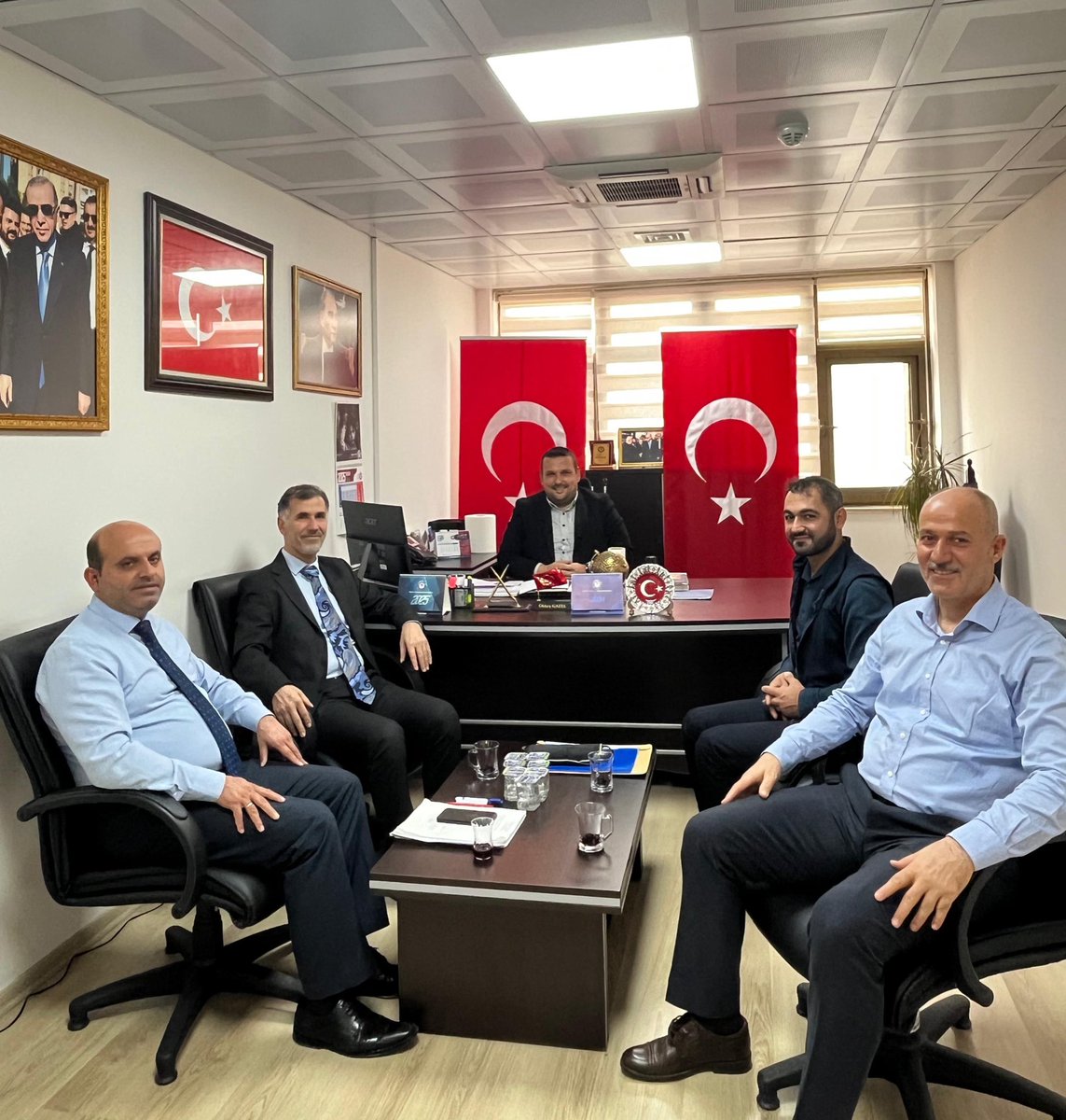 omerozbilen1's tweet image. 📍Mersin Üniversitesi

Memur-Sen Mersin İl Başkanlığı’mızın emektar başkanı, hâlen Mersin Hizmetiçi Eğitim Enstitüsü ve Akşam Sanat Okulu müdürü, aynı zamanda Türkiye Dil ve Edebiyat Derneği Mersin Şube Başkanı olan çok kıymetli büyüğümüz Sayın Muharrem Köse Ağabeyimizi…