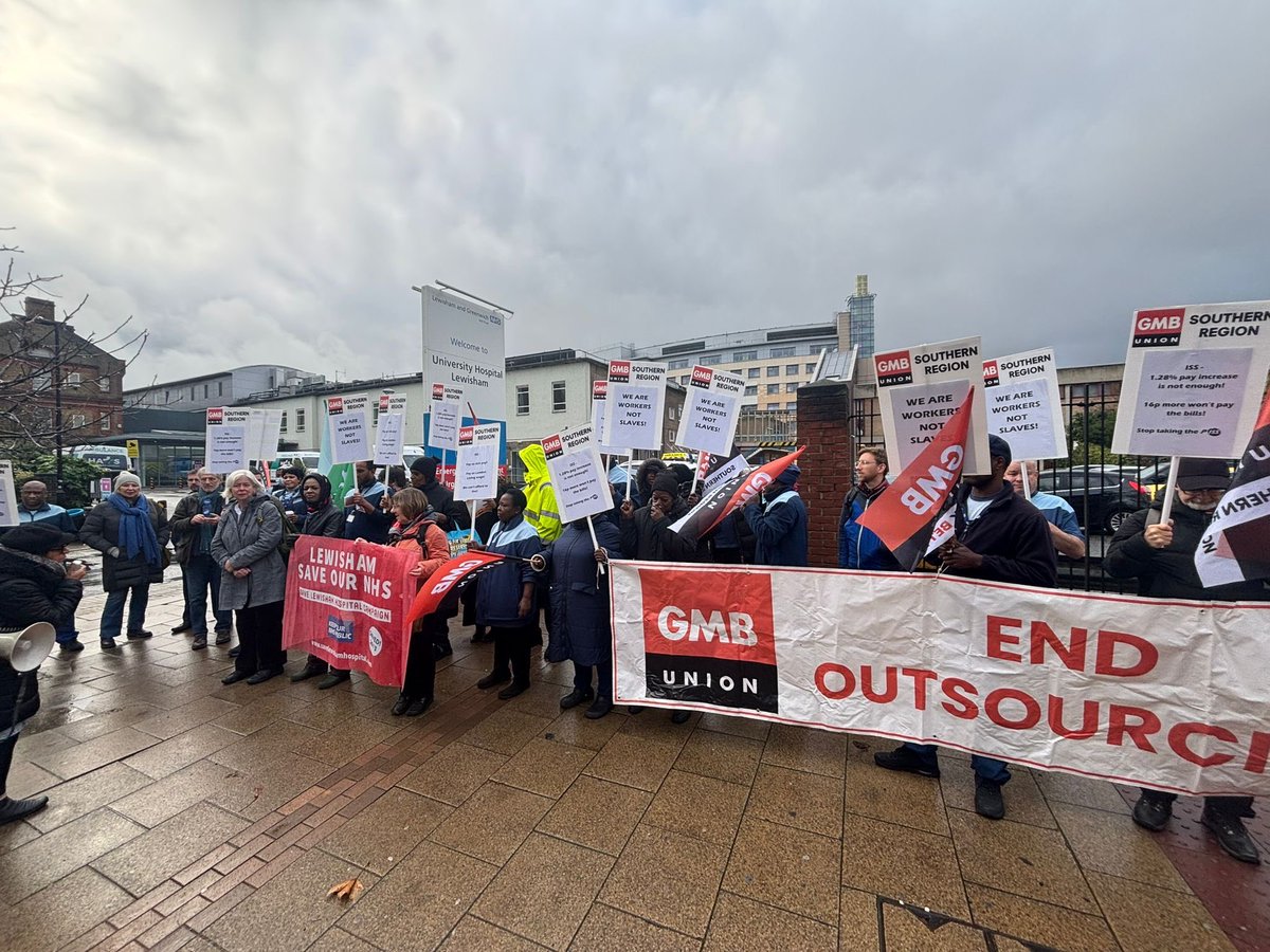 DrTonyOSullivan's tweet photo. The exploitation and reality for NHS outsourced cleaners, canteen & domestic staff
👉🏾 ‘I can’t afford to live
👉🏾 ‘I can’t afford to go sick
Shame on @issworld paying below the London living wage
@GMBSouthern @HelenNhs
#londonlivingwage
#sickpay
#agendaforchange https://t.co/xtj42HcOIu