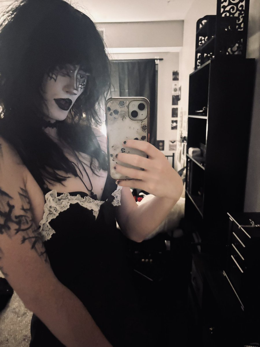 Insane to think there’s entire sects of conservatism dedicated just to wishing I was dead rather than wearing makeup. Anyway look at my funny hat. I mean my maid dress