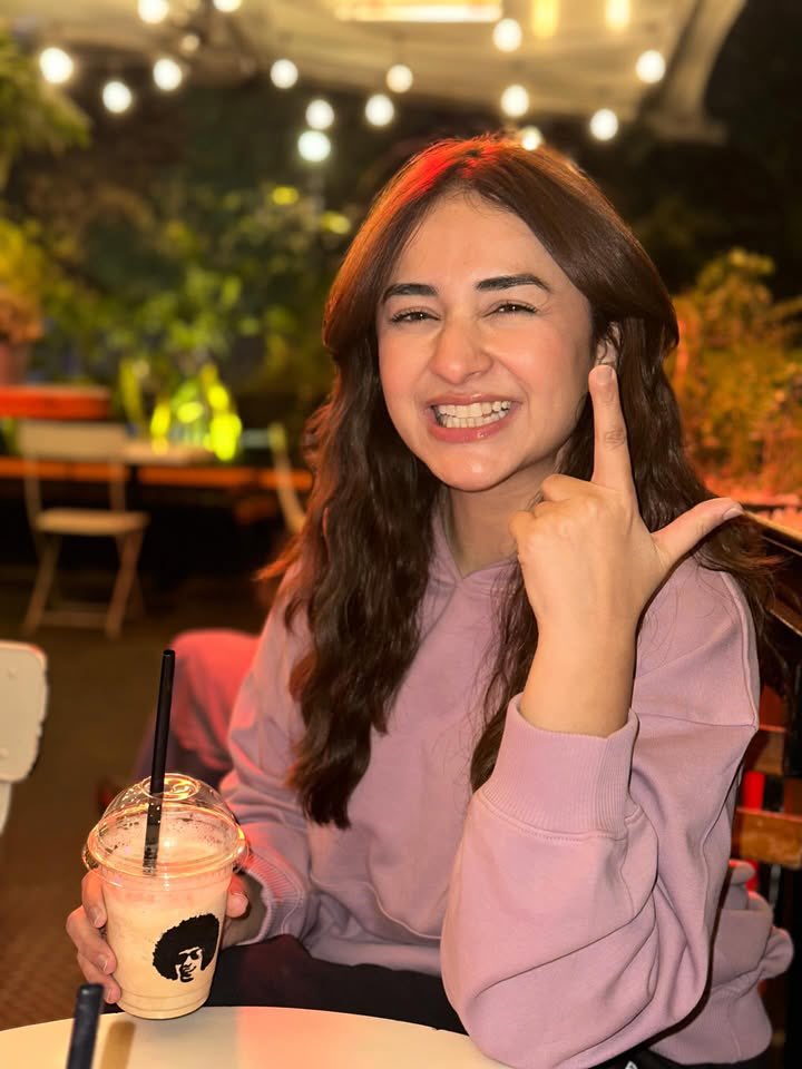 _birdofheaven_'s tweet image. You Vibe differently, When you&apos;re unproblematic. 
#yumnazaidi